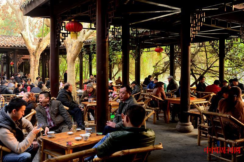 攝圖網_500591377_成都人民公園內的傳統茶館(企業商用).jpg